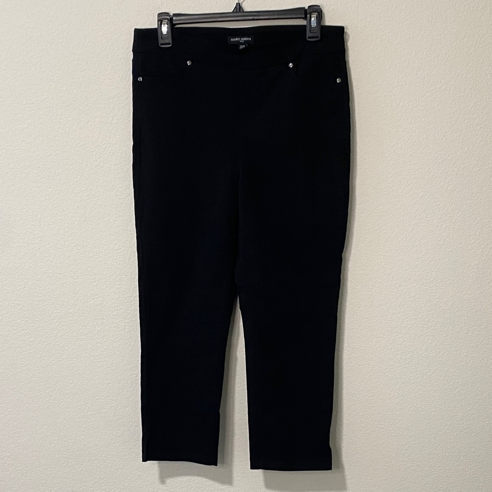 Women’s Black Pull On Cropped Pants
